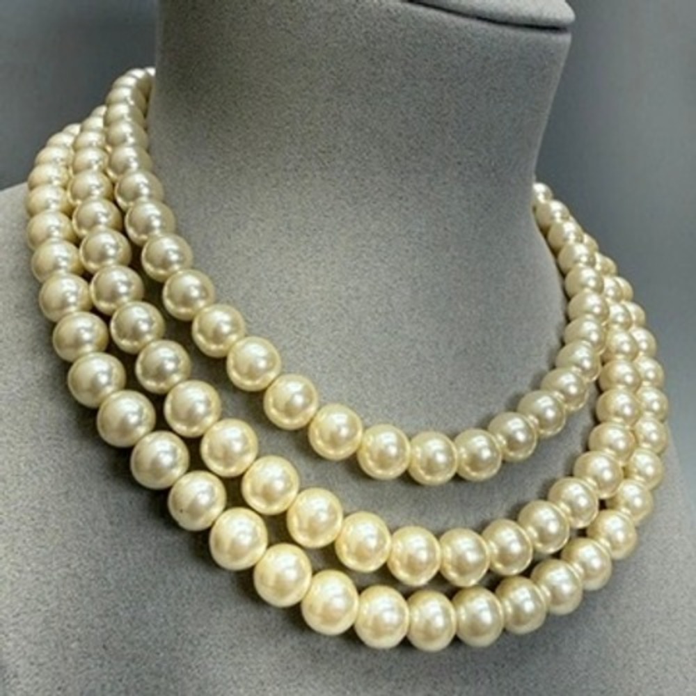 VTG 1980s Three Strand Necklace 16" Gold Tone Cream Faux Pearl Statement Costume
